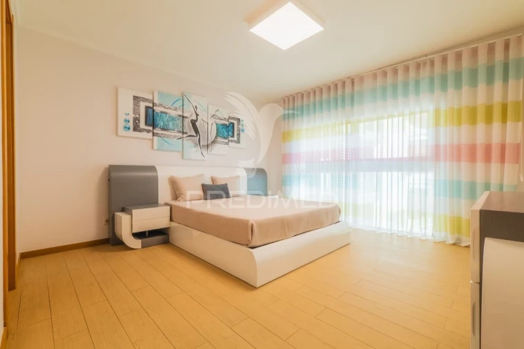 Apartamento T2 para Venda em Portimão Foto 10