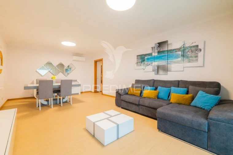 Apartamento T2 para Venda em Portimão Foto 3