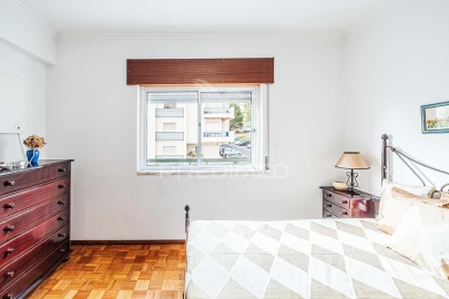 Apartamento T2 para Venda em Massamá e Monte Abraão