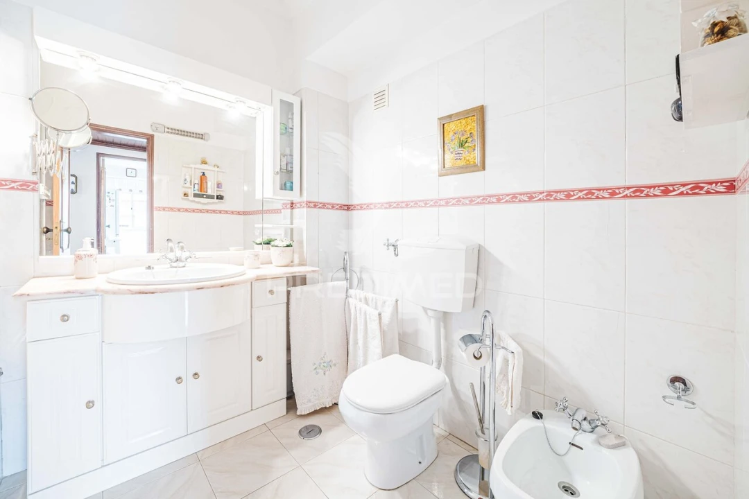 Apartamento T2 para Venda em Massamá e Monte Abraão Foto 18