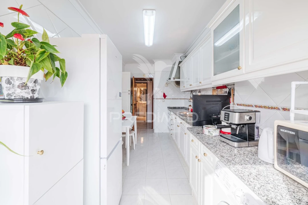 Apartamento T2 para Venda em Massamá e Monte Abraão Foto 23