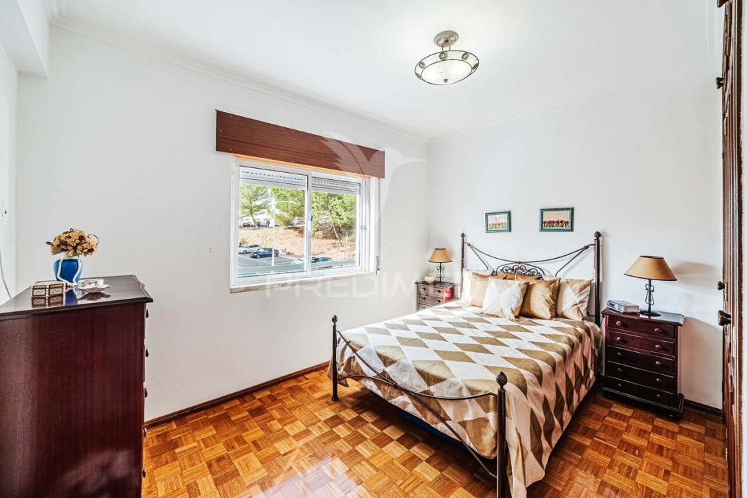 Apartamento T2 para Venda em Massamá e Monte Abraão Foto 11