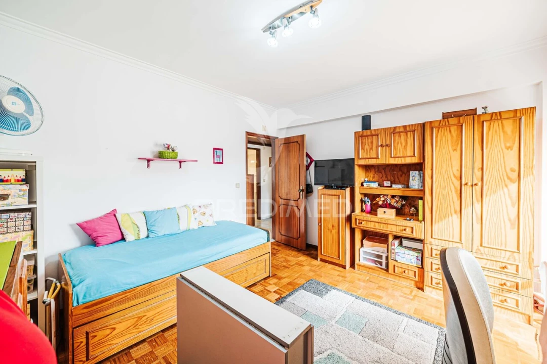 Apartamento T2 para Venda em Massamá e Monte Abraão Foto 10