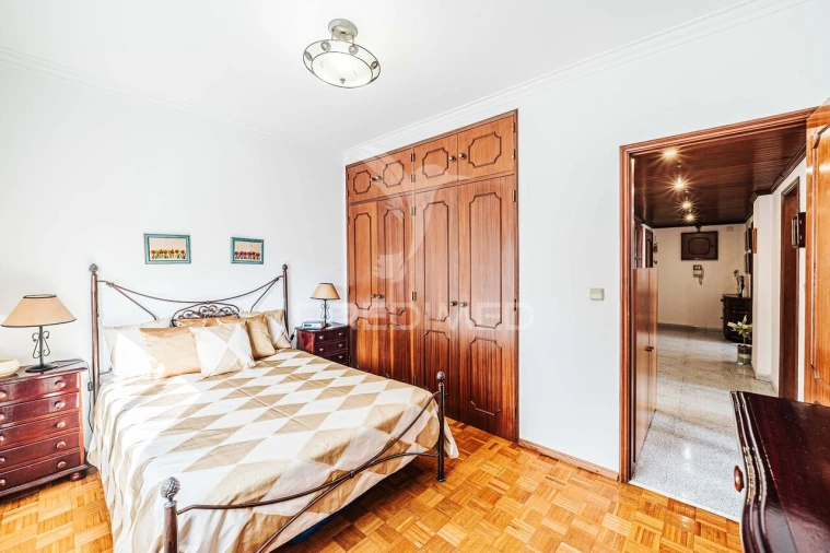 Apartamento T2 para Venda em Massamá e Monte Abraão Foto 12