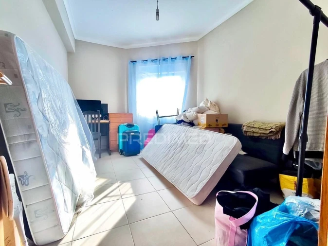 Apartamento T4 para Venda em Portimão Foto 6