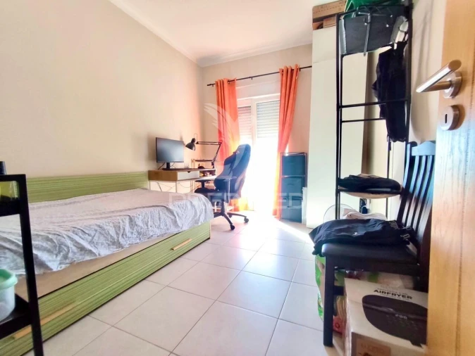 Apartamento T4 para Venda em Portimão Foto 5