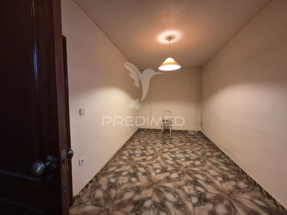 Apartamento T1 para Venda em Massamá e Monte Abraão Foto 9