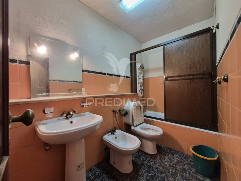 Apartamento T1 para Venda em Massamá e Monte Abraão Foto 10