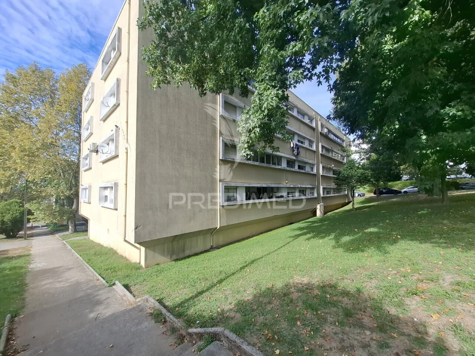 Apartamento T3 para Venda em Braga (Maximinos, Sé e Cividade) Foto 2