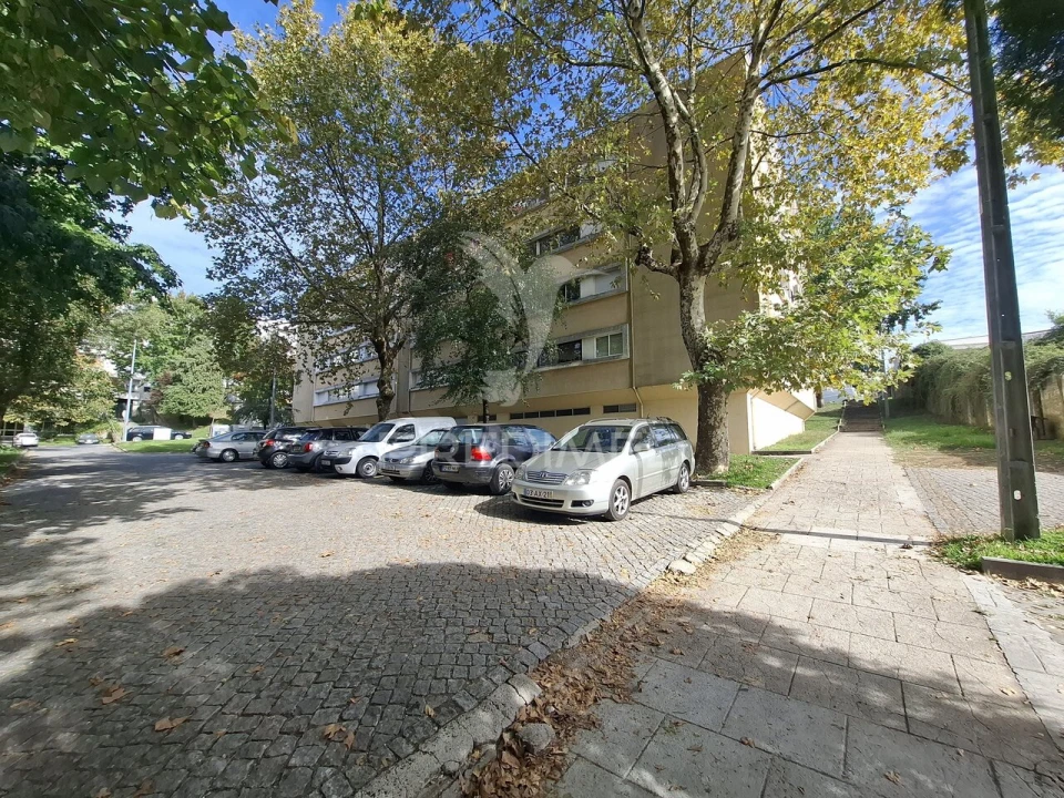 Apartamento T3 para Venda em Braga (Maximinos, Sé e Cividade) Foto 4