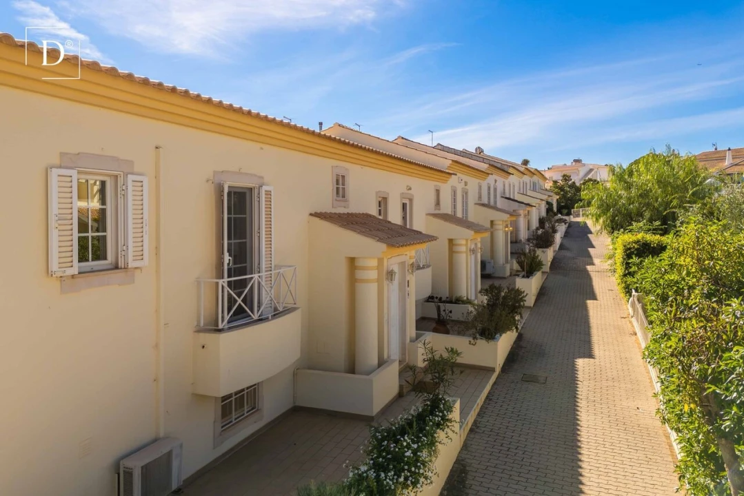 Moradia T3 para Venda em Albufeira e Olhos de Água Foto 47