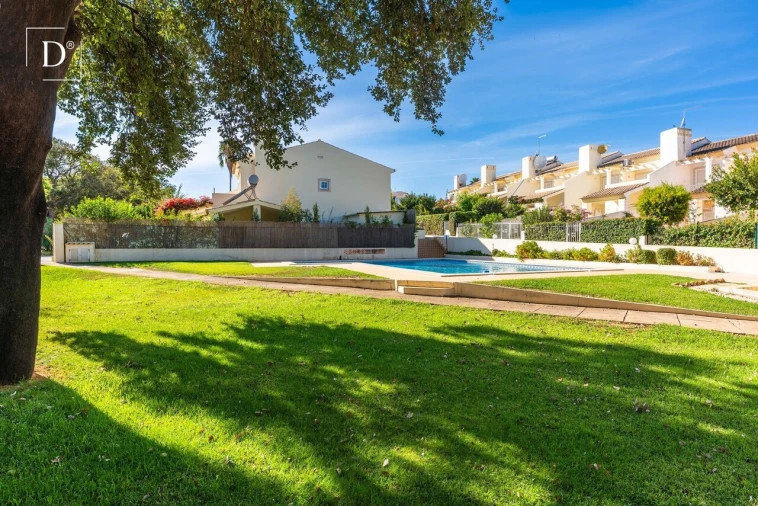 Moradia T3 para Venda em Albufeira e Olhos de Água Foto 13