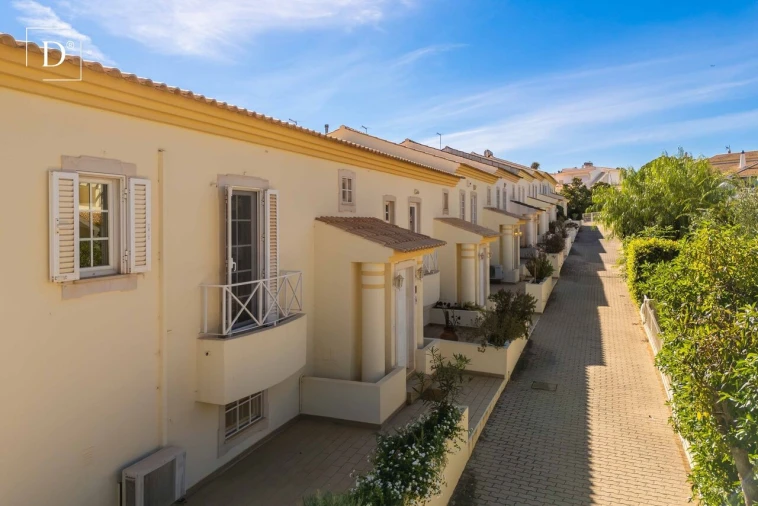 Moradia T3 para Venda em Albufeira e Olhos de Água Foto 47