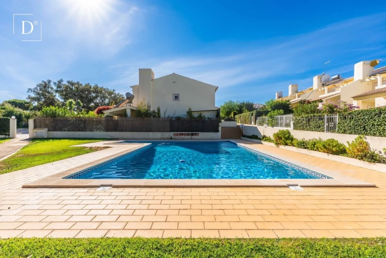 Moradia T3 para Venda em Albufeira e Olhos de Água Foto 14