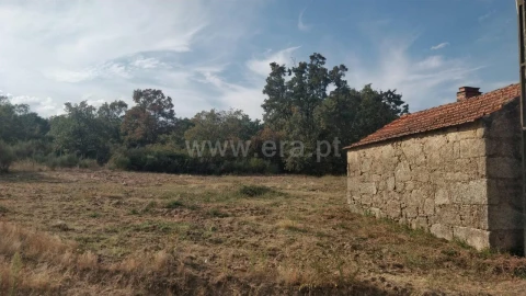 Quinta T0 para Venda em Teixoso e Sarzedo