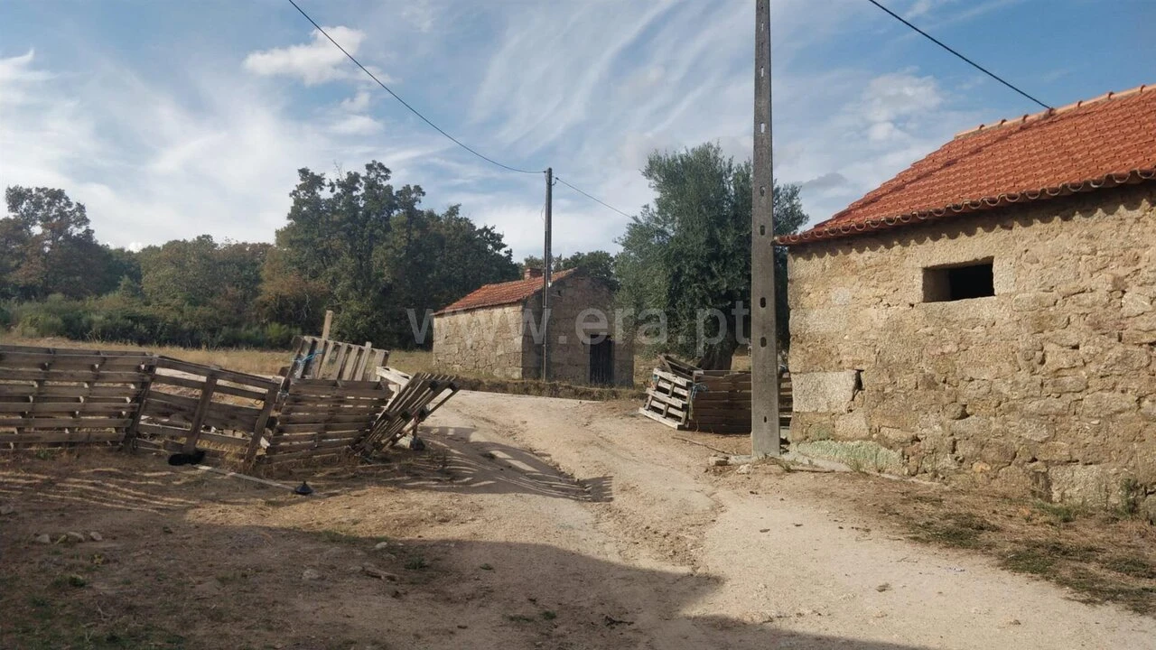 Quinta T0 para Venda em Teixoso e Sarzedo Foto 10