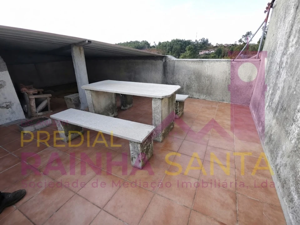 Moradia T4 para Venda em Arrifana Foto 6