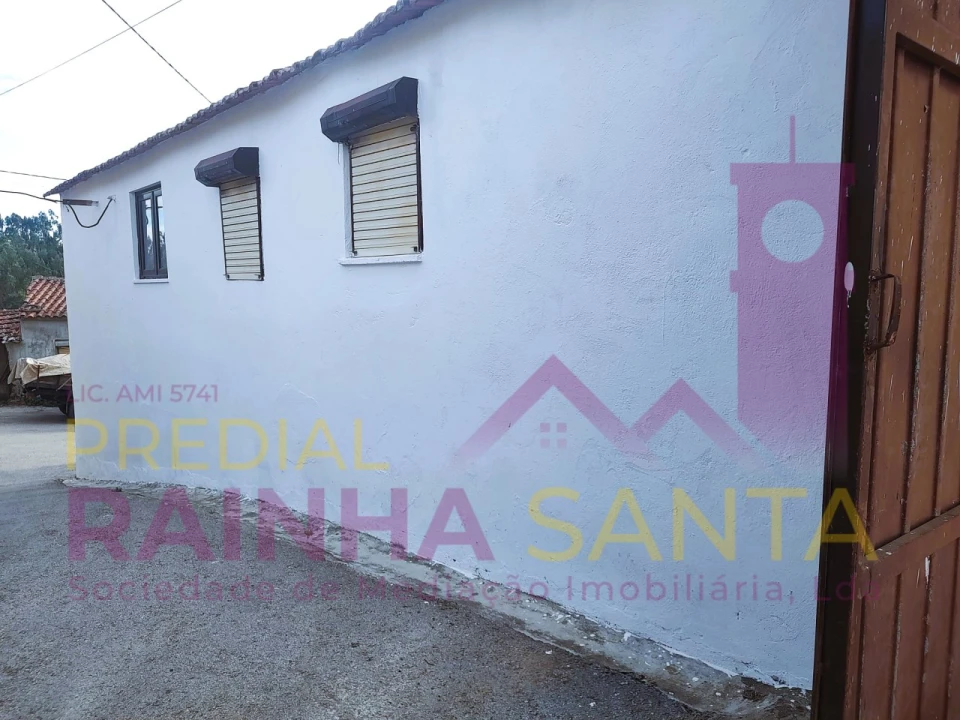 Moradia T4 para Venda em Arrifana Foto 12