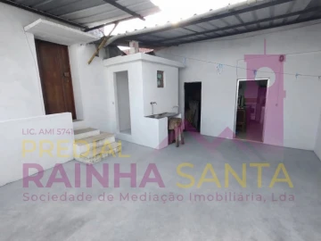 Moradia T4 para Venda em Arrifana