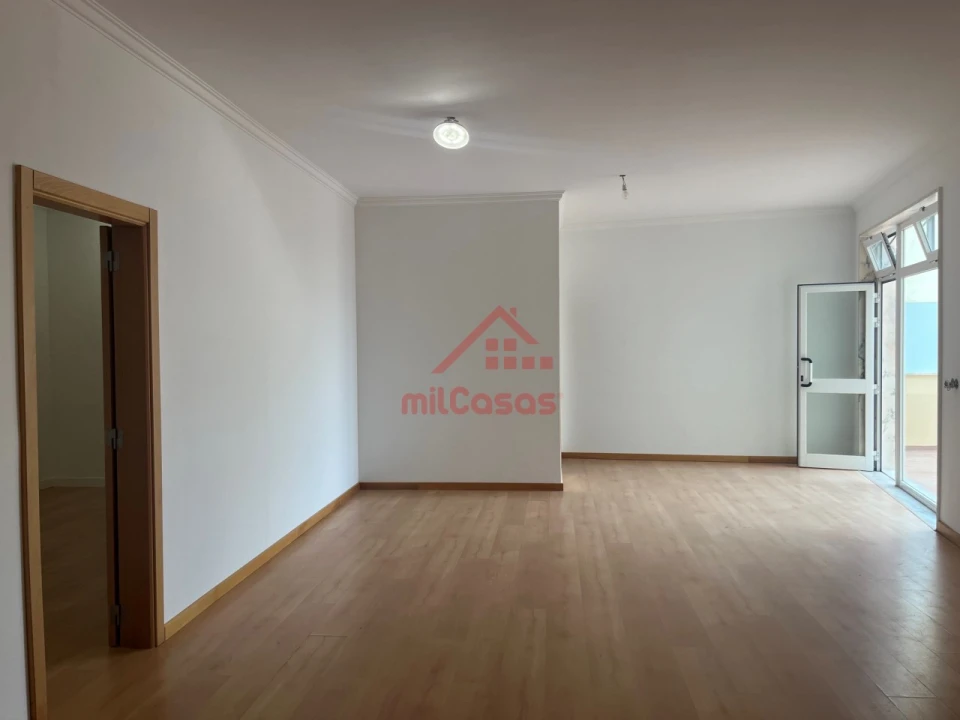 Escritório para Venda em Ramada e Caneças Foto 3