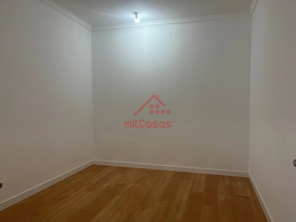 Escritório para Venda em Ramada e Caneças Foto 8