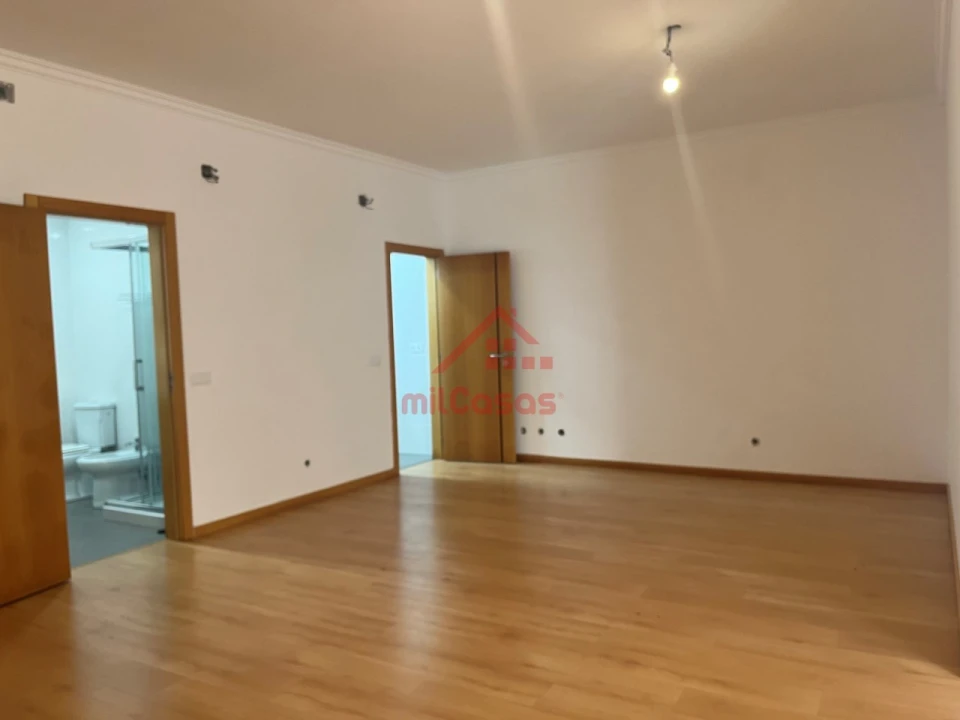Escritório para Venda em Ramada e Caneças Foto 10