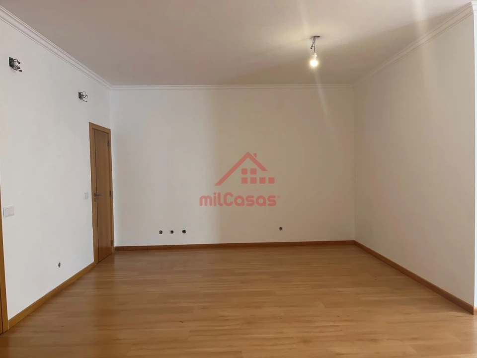 Escritório para Venda em Ramada e Caneças Foto 18