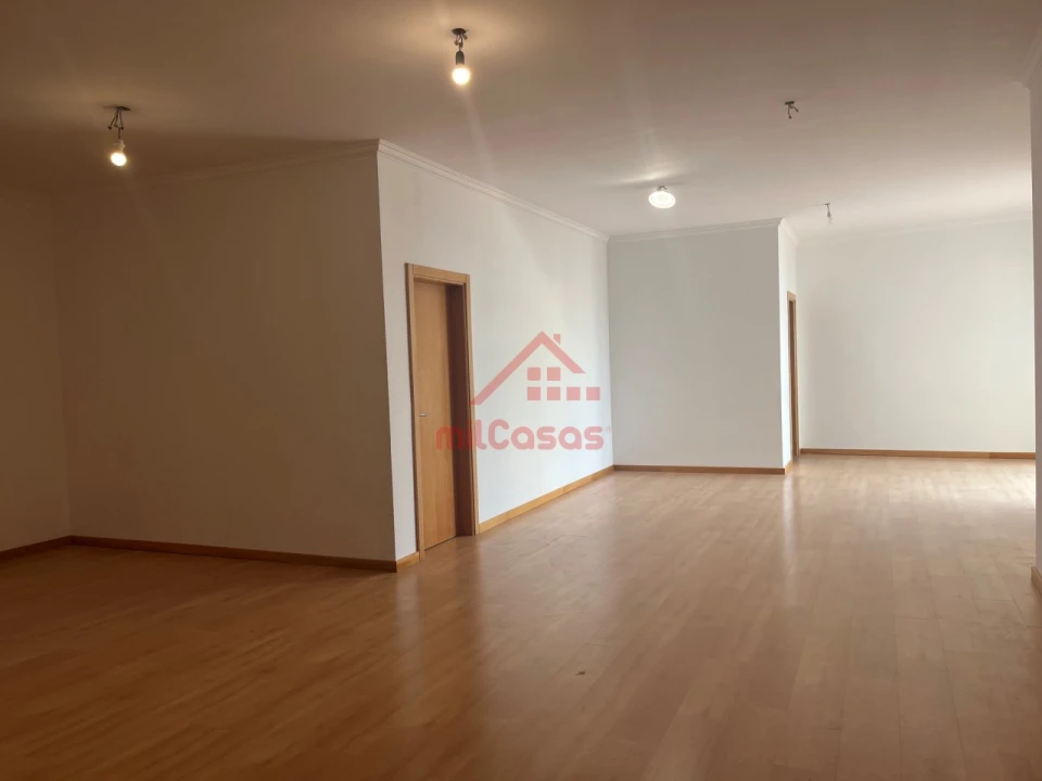 Escritório para Venda em Ramada e Caneças Foto 21