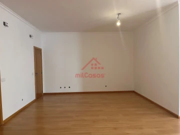 Escritório para Venda em Ramada e Caneças