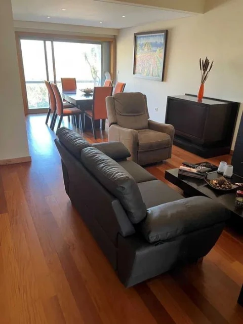 Apartamento T2 para Arrendamento em Pedrouços