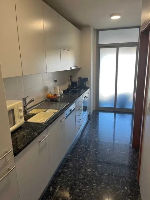 Apartamento T2 para Arrendamento em Pedrouços