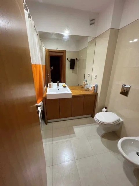 Apartamento T2 para Arrendamento em Pedrouços
