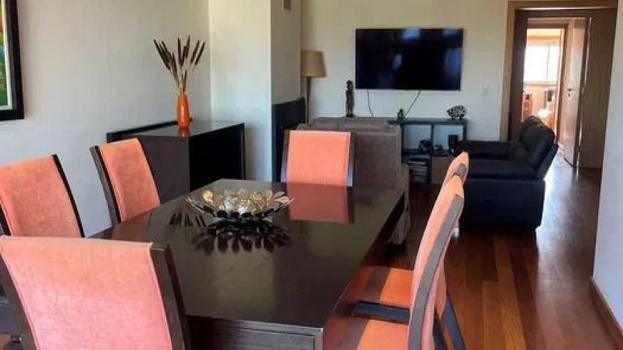 Apartamento T2 para Arrendamento em Pedrouços