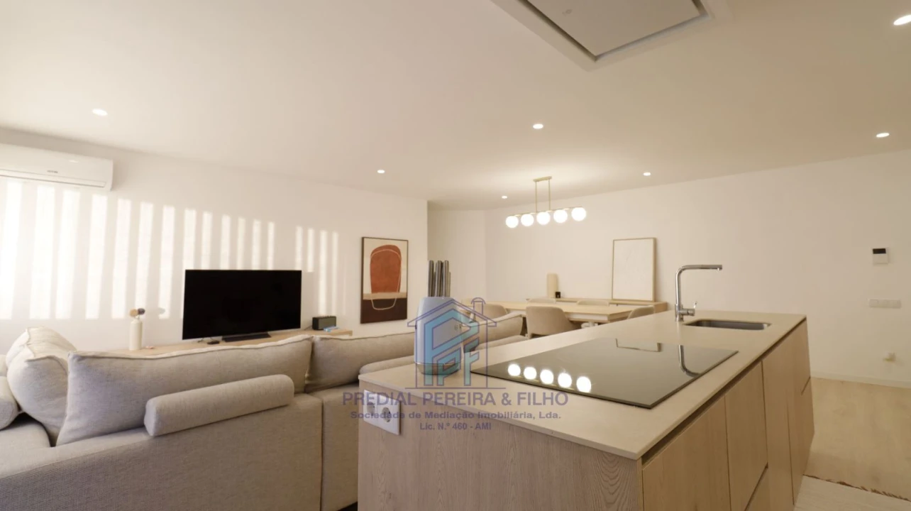 Apartamento T4 para Venda em Fânzeres e São Pedro da Cova Foto 4
