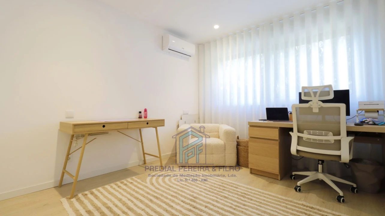 Apartamento T4 para Venda em Fânzeres e São Pedro da Cova Foto 19