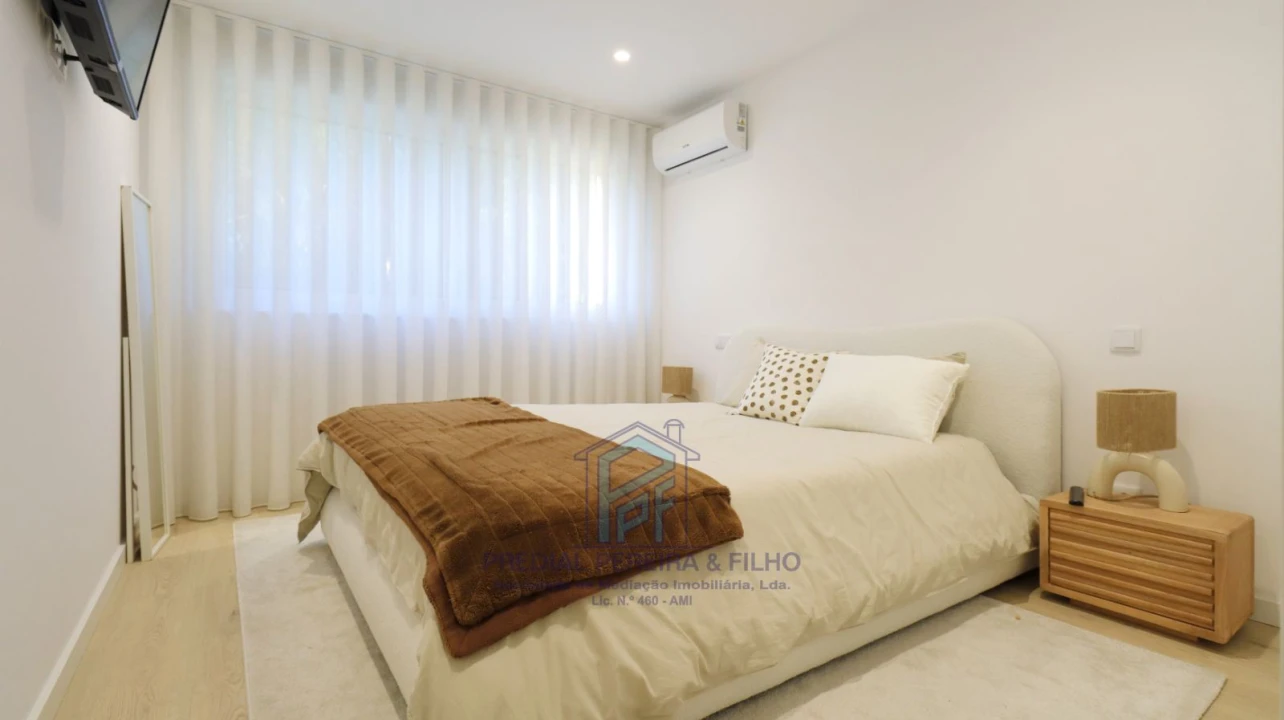 Apartamento T4 para Venda em Fânzeres e São Pedro da Cova Foto 16