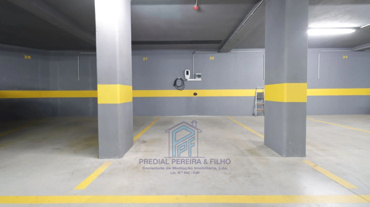 Apartamento T4 para Venda em Fânzeres e São Pedro da Cova Foto 29