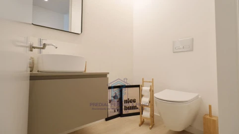 Apartamento T4 para Venda em Fânzeres e São Pedro da Cova