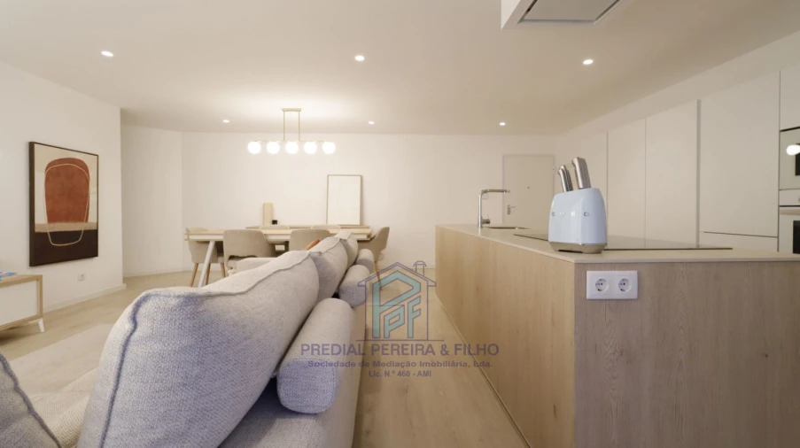 Apartamento T4 para Venda em Fânzeres e São Pedro da Cova Foto 5