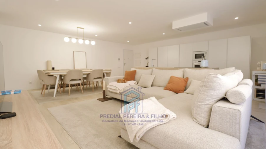 Apartamento T4 para Venda em Fânzeres e São Pedro da Cova Foto 6
