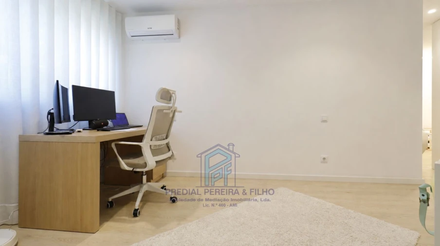 Apartamento T4 para Venda em Fânzeres e São Pedro da Cova Foto 15