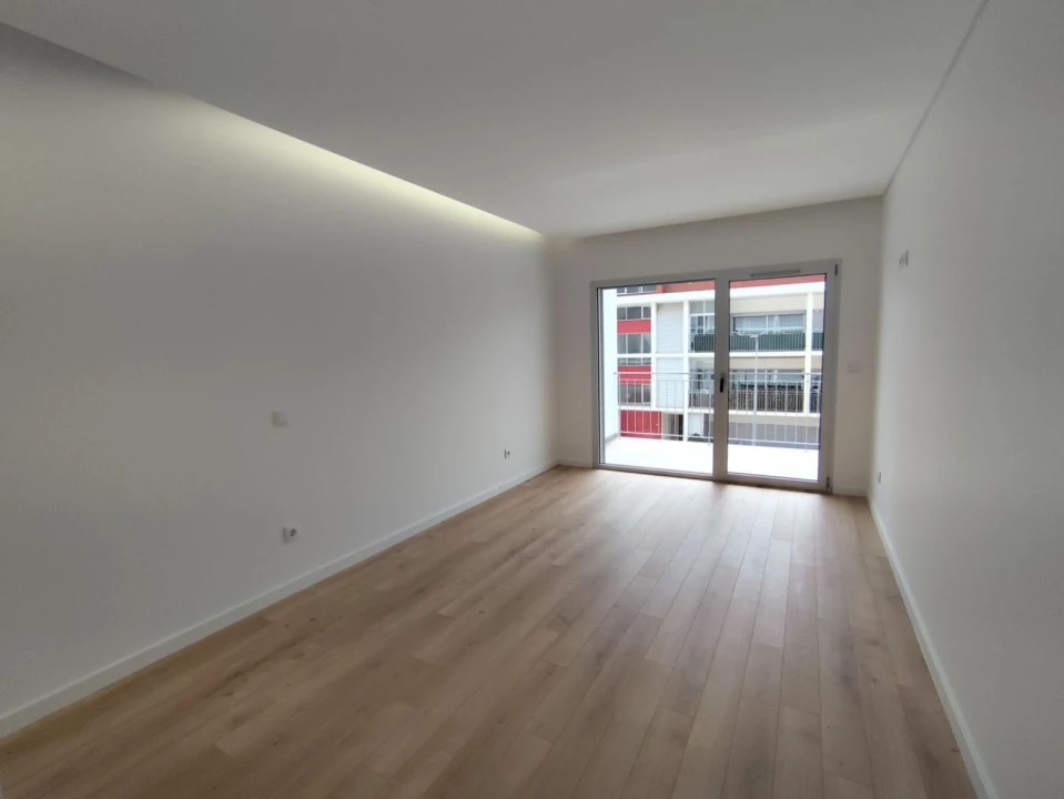 Apartamento T2 para Venda em Tavarede Foto 14