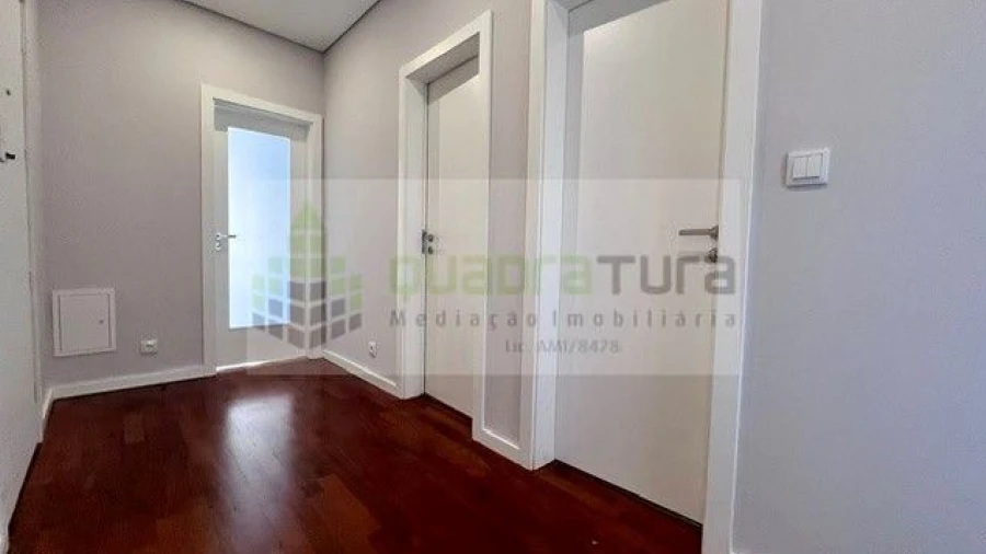 Apartamento T2 para Venda em Cedofeita, Santo Ildefonso, Sé, Miragaia, São Nicolau e Vitória