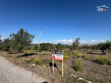 Terreno Misto para Venda em Atouguia