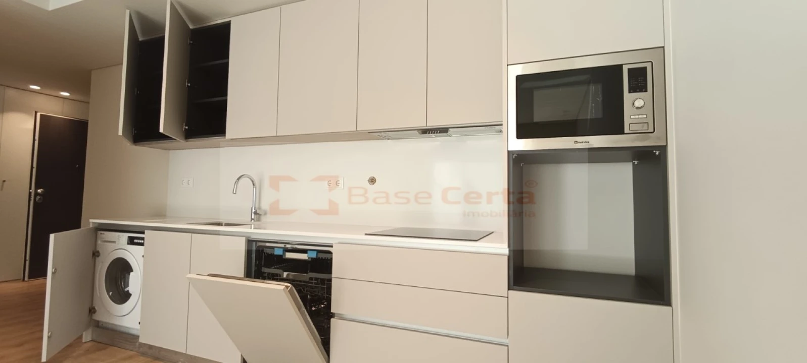 Apartamento T3 para Venda em Santa Iria de Azoia, São João da Talha e Bobadela Foto 17