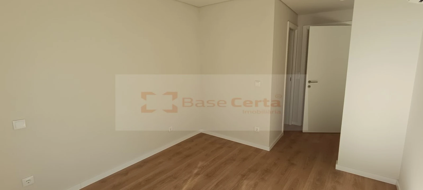 Apartamento T3 para Venda em Santa Iria de Azoia, São João da Talha e Bobadela Foto 18