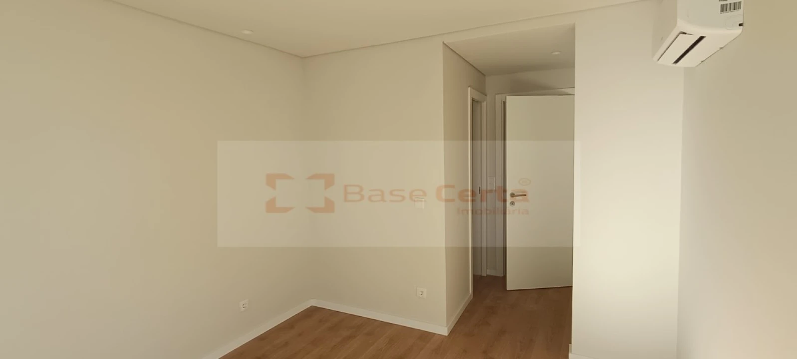 Apartamento T3 para Venda em Santa Iria de Azoia, São João da Talha e Bobadela Foto 20