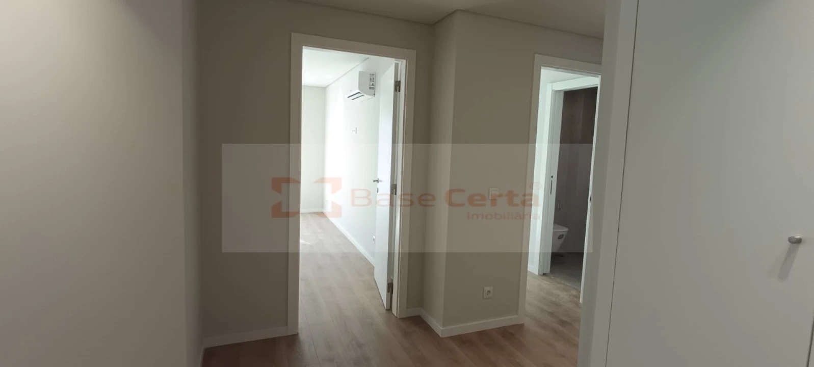 Apartamento T3 para Venda em Santa Iria de Azoia, São João da Talha e Bobadela Foto 21