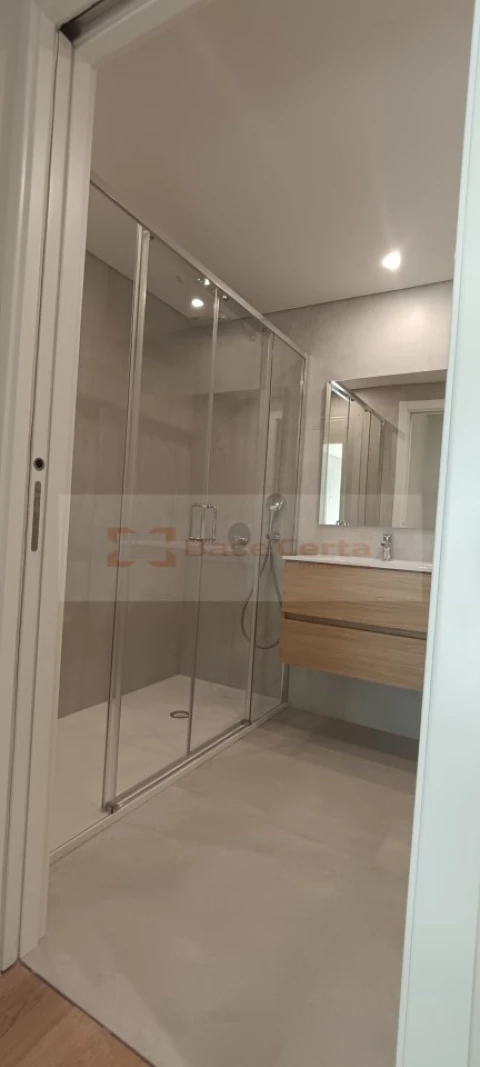 Apartamento T3 para Venda em Santa Iria de Azoia, São João da Talha e Bobadela