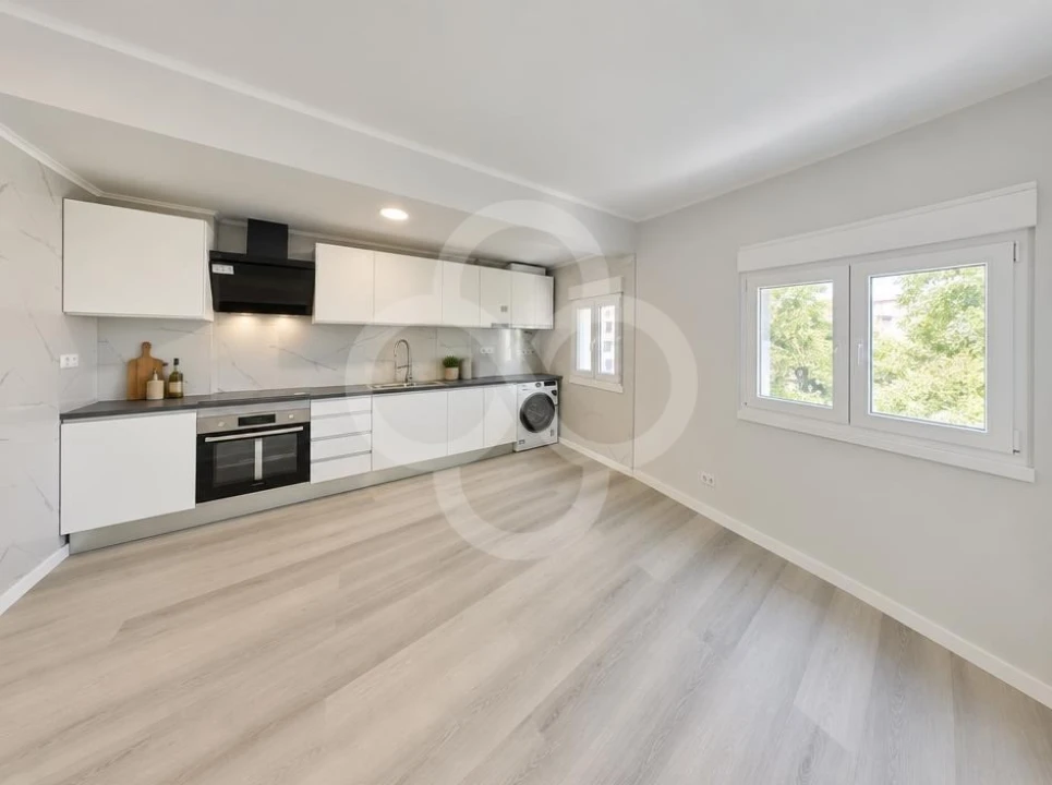 Apartamento T3 para Venda em Laranjeiro e Feijó Foto 5